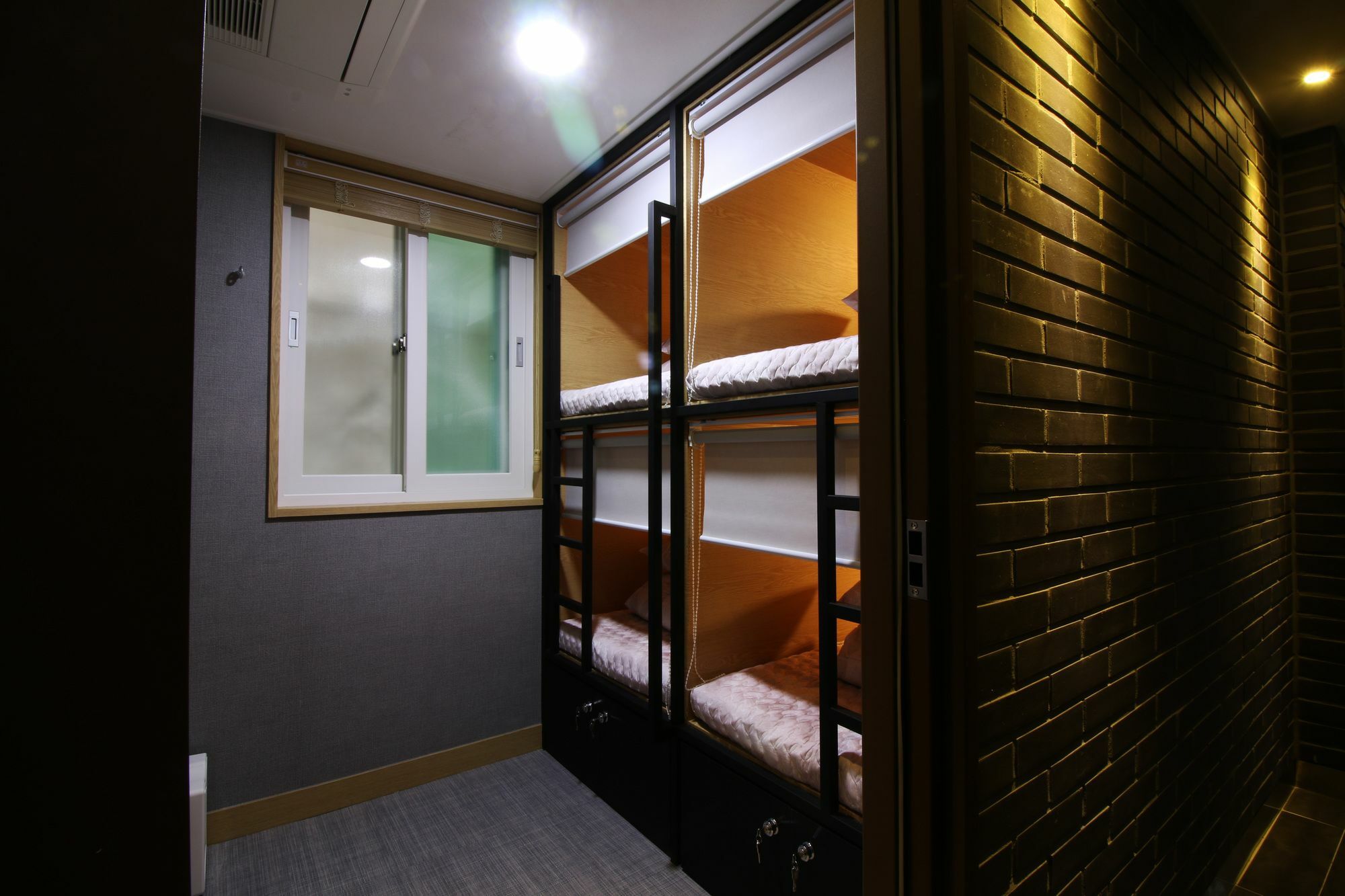 Mint House - Female Only Hotell Busan Eksteriør bilde